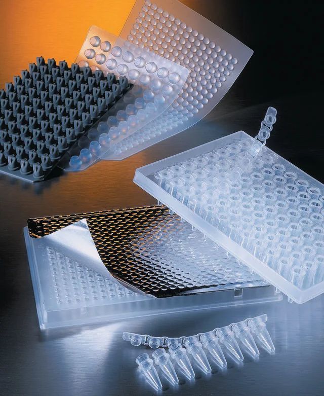 Corning<sup>?</sup> microplate sealing tape