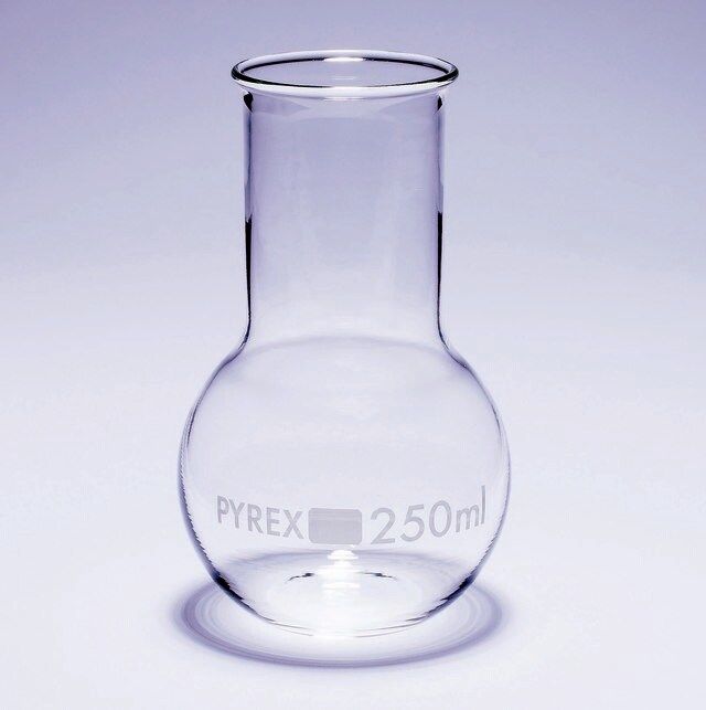 Pyrex<sup>?</sup> Boiling flask, flat bottom, wide neck