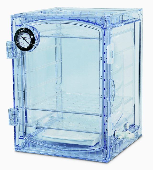 Scienceware<sup>?</sup> Lab Companion<sup>TM</sup> cabinet vacuum desiccator