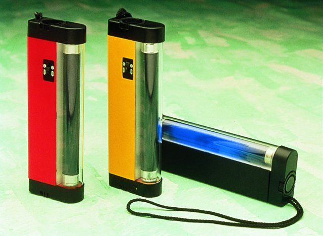 Spectroline<sup>?</sup> battery-operated UV lamp